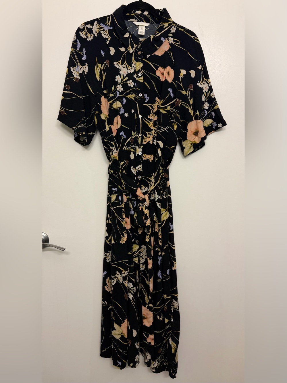 H&M Maxi Dress Dark Florals Short Sleeve Mother of Pearl Buttons